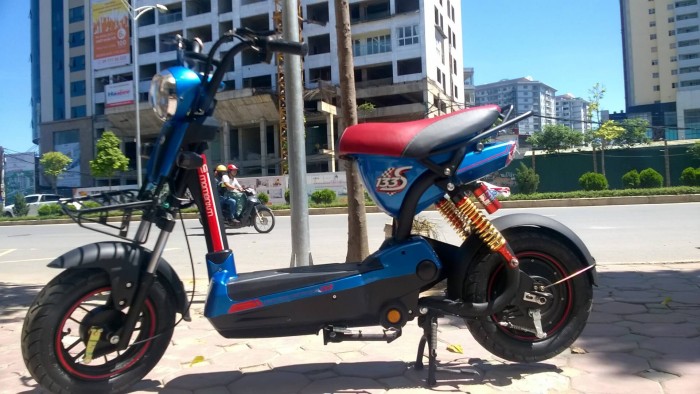 Xe điện bò điên không giảm sóc
