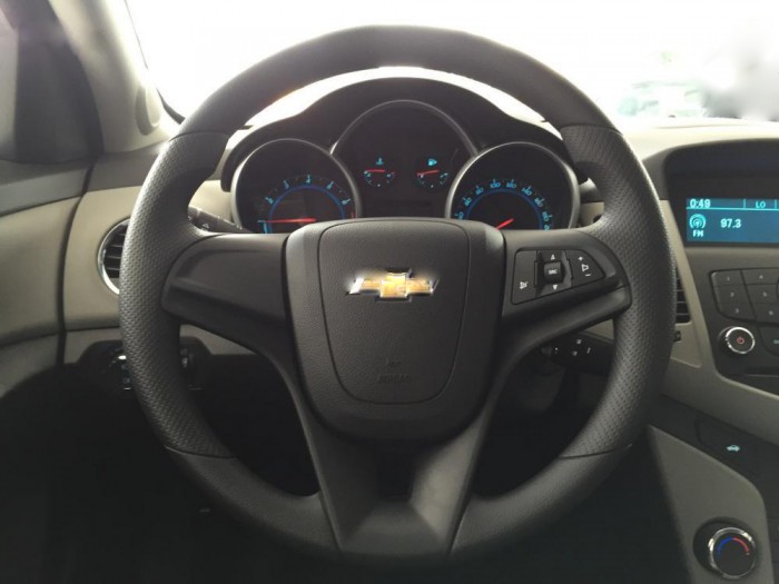 CHEVROLET AVEO1.5 LT giảm giá trực tiếp