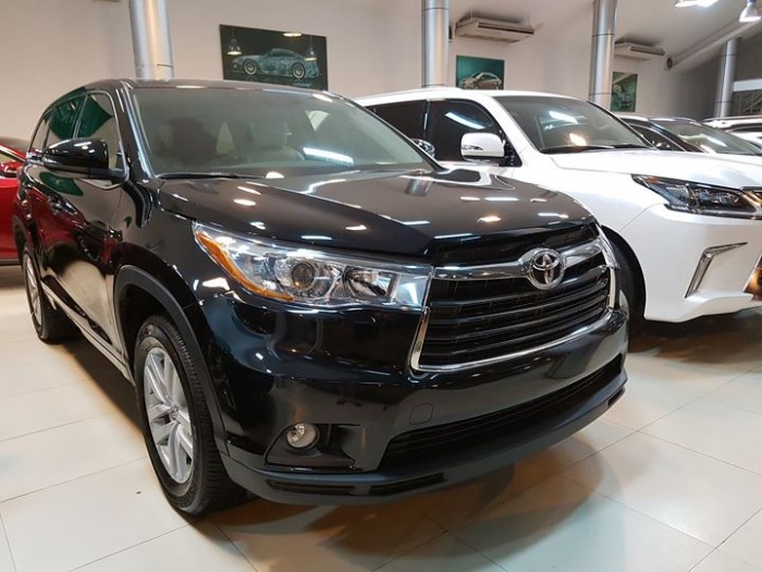 Giao ngay xe mới nhập khẩu Mỹ Toyota Highlander LE màu đen, bảo hành 36 tháng