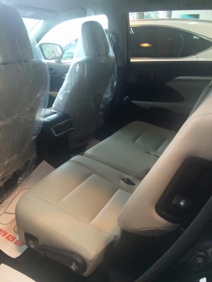 Giao ngay xe mới nhập khẩu Mỹ Toyota Highlander LE màu đen, bảo hành 36 tháng