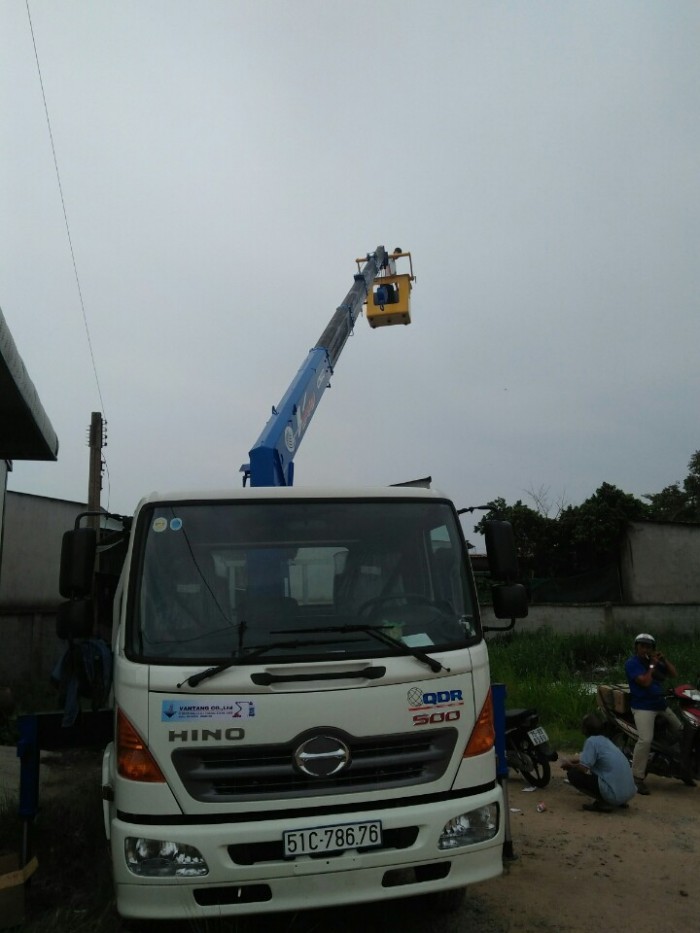 Cho thuê xe cẩu, xe nâng, xe nâng người, quận 12