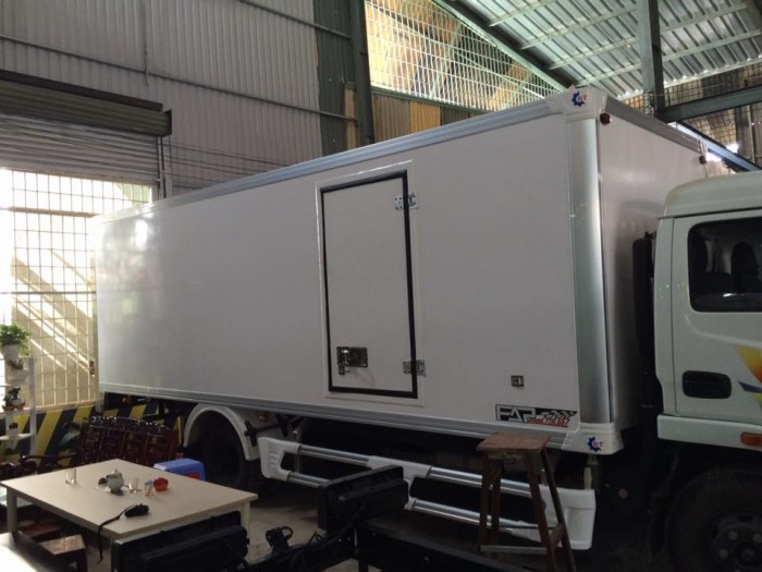 Bán xe VT750 thùng bảo ôn 7,5 tấn