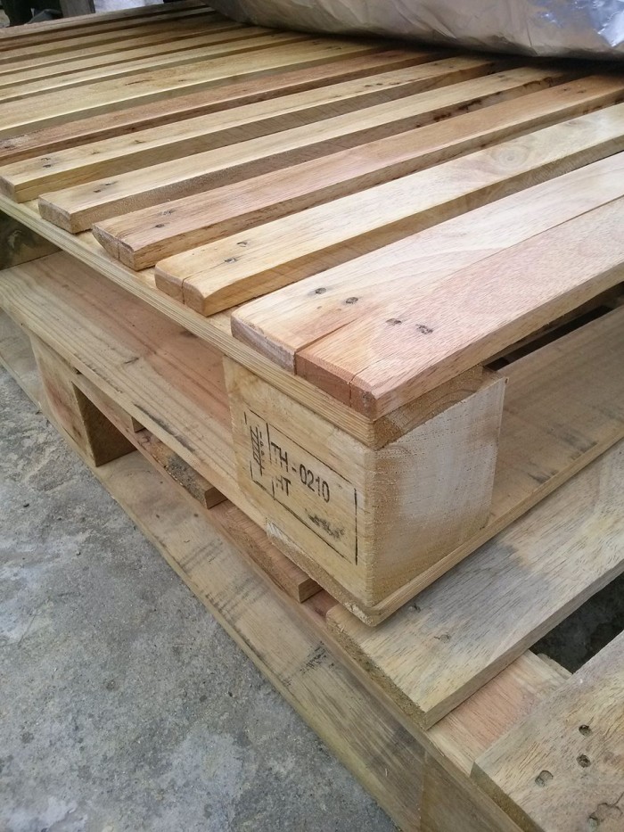 Pallet gỗ ĐÀ NẴNG hàng thanh lý giá từ 50-90k11