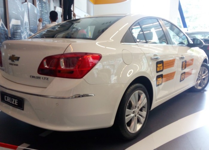 Chevrolet Cruze 1.6 Giá Tốt, Giảm Giá Trực Tiếp.