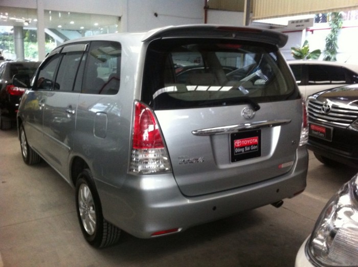Bán innova G số sàn 2009 màu bạc không phải taxi