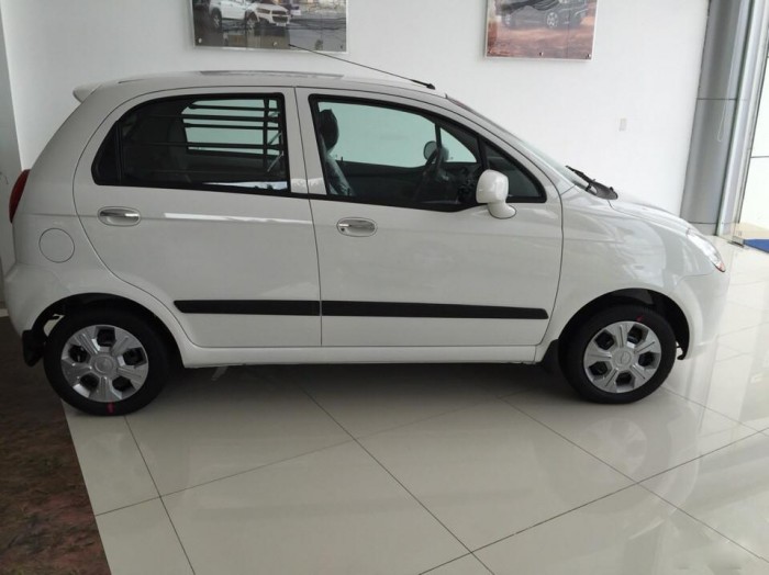 Chevrolet Spark giá ưu đãi lớn . hỗ trợ vay 95% giá trị xe lãi xuất thấp