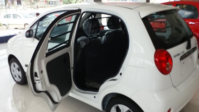 Chevrolet Spark giá ưu đãi lớn . hỗ trợ vay 95% giá trị xe lãi xuất thấp