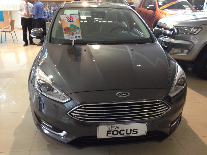 Ford Focus Titanium 2016 1.5L Ecoboost, xe đẹp, giao ngay, hỗ trợ ngân hàng 85%