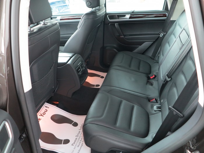 Touareg, nhập nguyên chiếc, tặng nhẫn kim cương, dán phim siêu cấp, bảo dưỡng