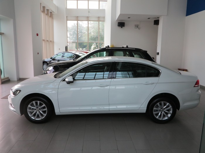 Volkswagen Passat phiên bản GP 2016, giá tốt, ưu đãi lớn