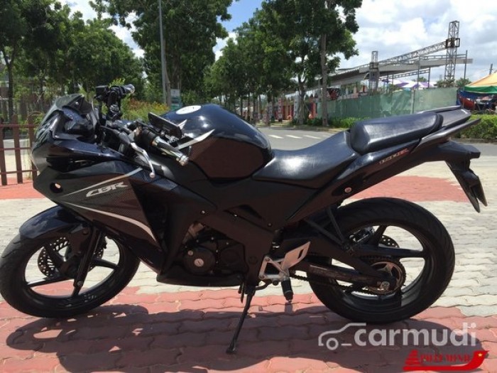 Bán xe Honda CBR 150 đời 2011 còn mới 99%