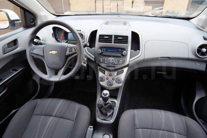 Chevrolet Aveo MT tháng 9 giá thật hấp dẫn.