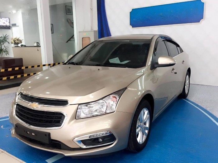 Cruze LTZ khuyến mại lớn trong tháng 9  hỗ trợ vốn tới 90%