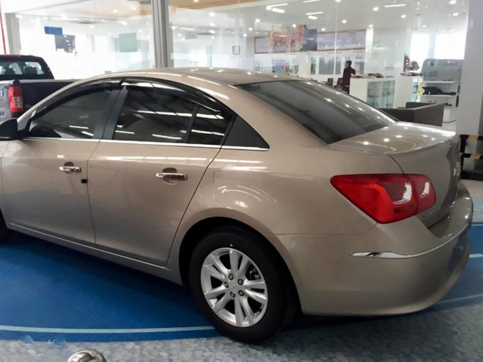 Cruze LTZ khuyến mại lớn trong tháng 9  hỗ trợ vốn tới 90%