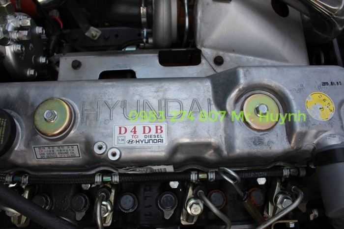 Xe tải hyundai HD700, tải trọng 7 tấn 1, Đời 2016, xe có sẵn giao ngay.
