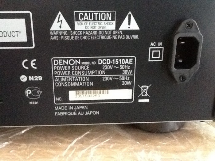 Bán chuyên CD denon 1510 AE màu đen  điện 220v còn  98%mới hàng tuyển chọn từ nhật về