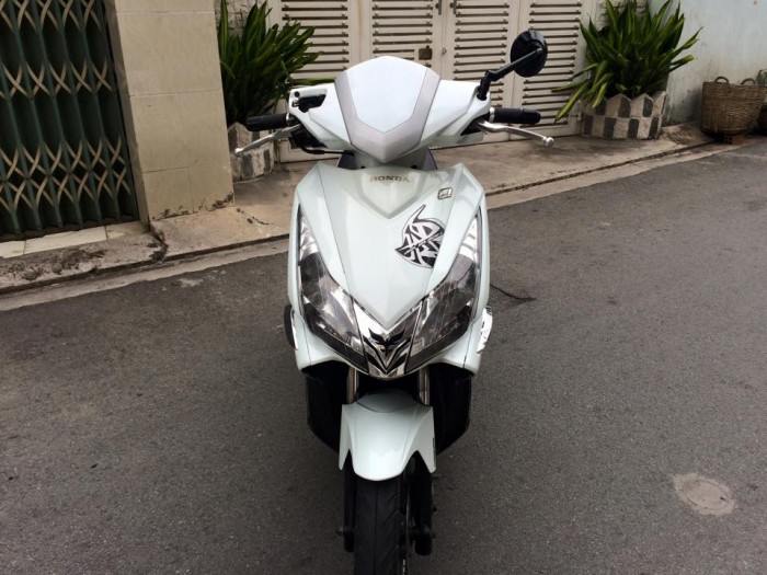 Honda Air Blade lên full Thái,BSTP, màu trắng