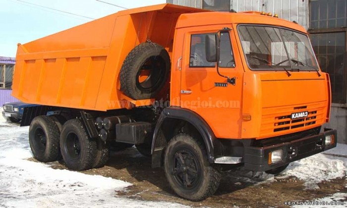 Xe tải tự đổ Kamaz 55111 11m3 (khối) 6x4 thùng dài 5.7m nhập khẩu Nga