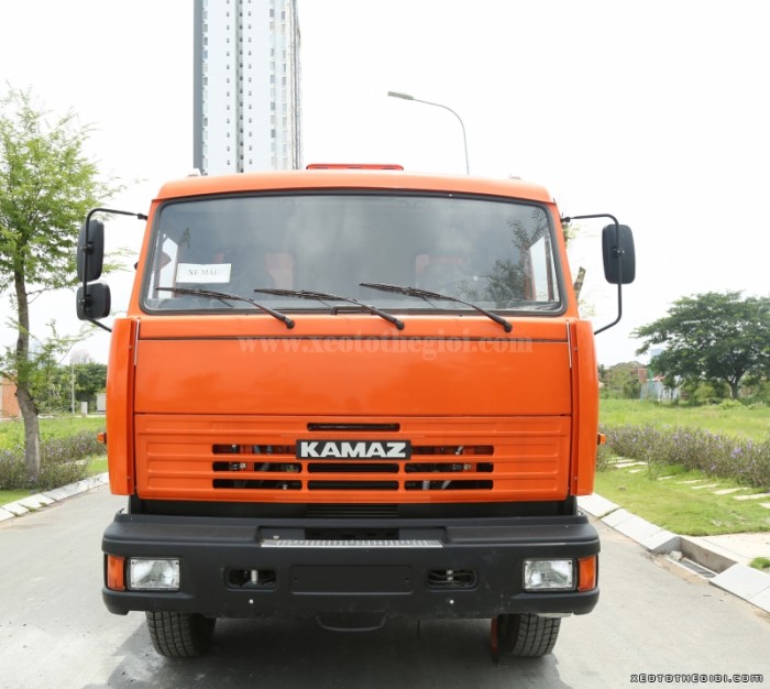 Xe tải tự đổ Kamaz 55111 11m3 (khối) 6x4 thùng dài 5.7m nhập khẩu Nga
