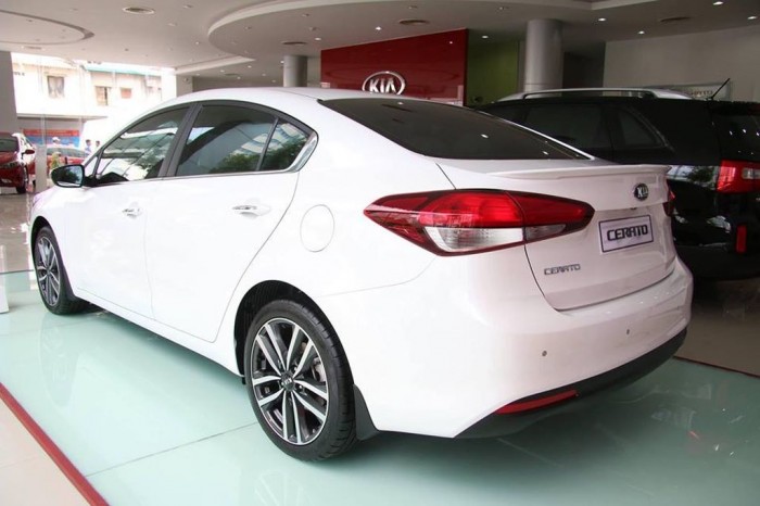 Cerato giá ưu đãi,hỗ trợ trả góp từ 70-75%,kèm quà tặng lớn