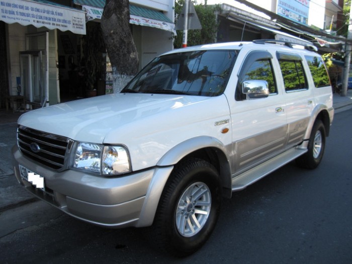 Bán Ford Everest XLT, hai cầu, Màu trắng