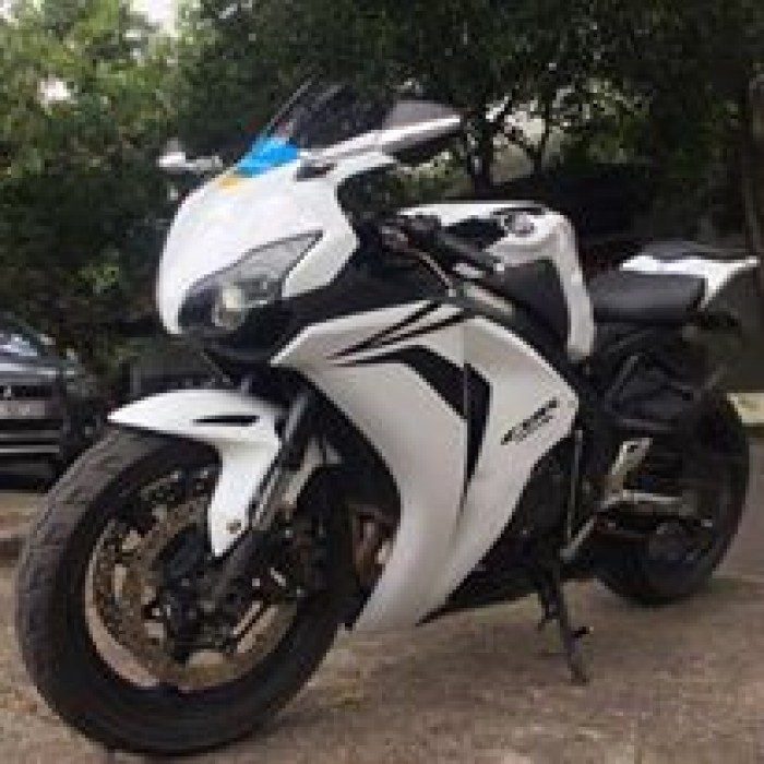 Cần bán CBR1000
