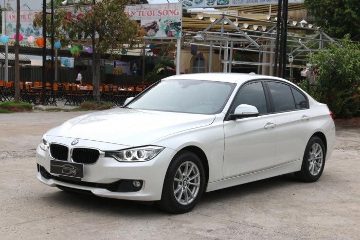 BMW 3 Series 320i 2013