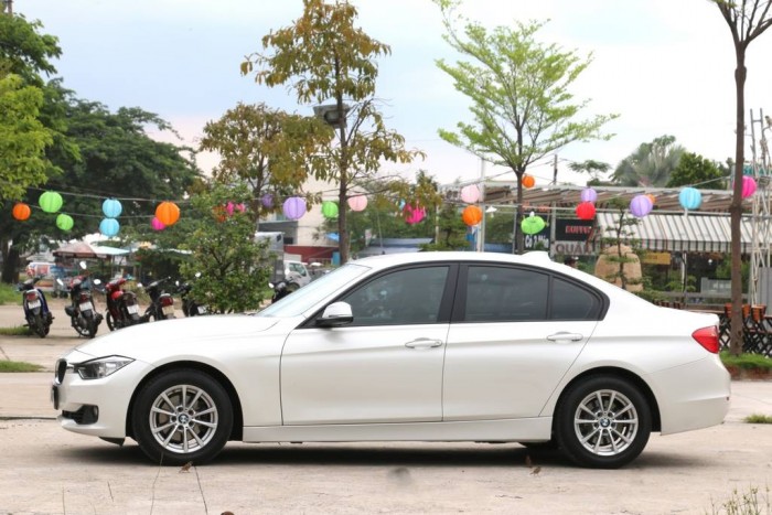 BMW 3 Series 320i 2013