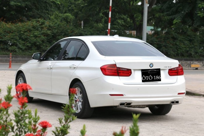 BMW 3 Series 320i 2013