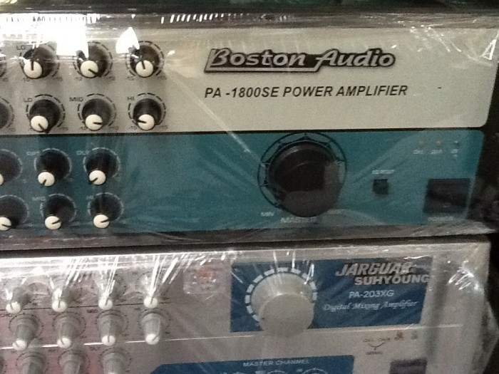 Bán chuyên Ampli karaoke boston audio pa-1800se hàng đẹp  mới .