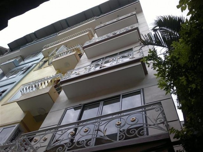 Nhà phố Lê Hồng Phong, Hà Đông ô tô vào nhà, 6 tầng thiết kế đẹp