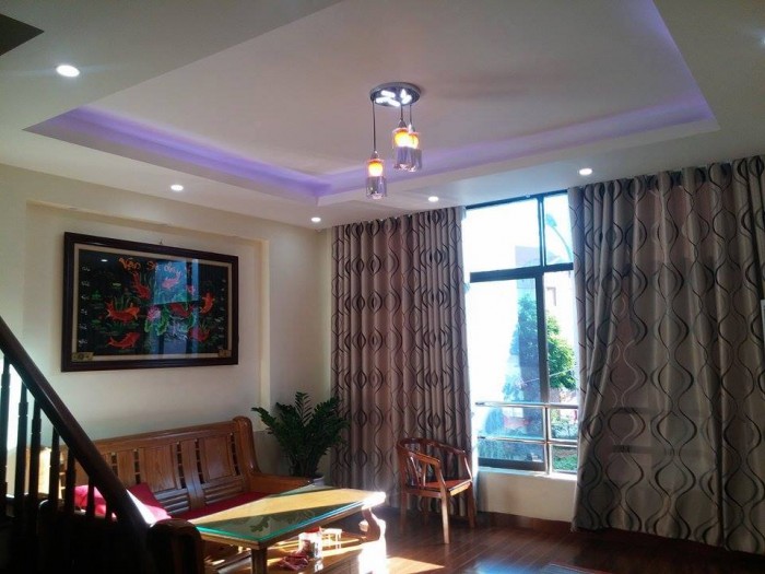 Nhà ngõ oto Láng Hạ: 60 m2 – 5 tầng – 7.5 tỷ