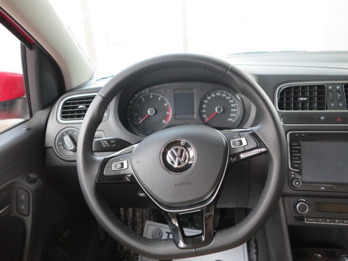 Volkswagen Polo Sedan, nhập khẩu chính hãng, giá tốt, ưu đãi lớn