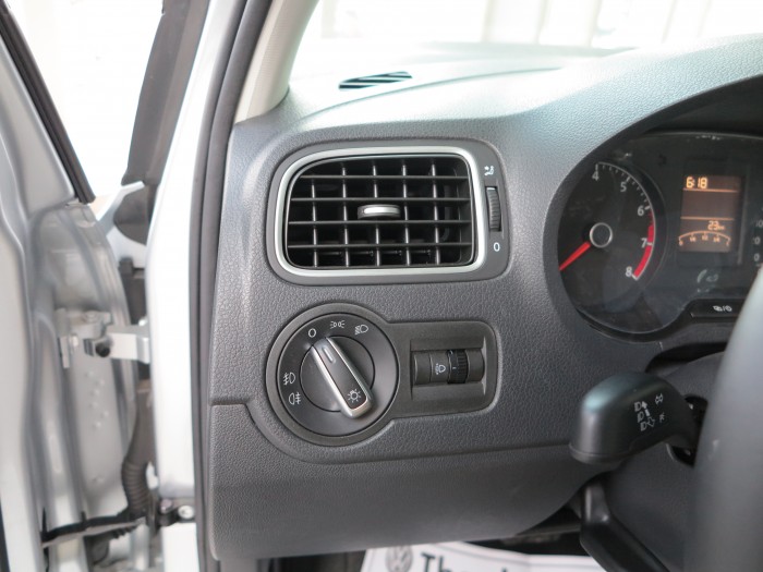 Volkswagen Polo Hatchback, nhập khẩu chính hãng, giá tốt, ưu đãi lớn