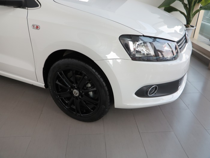 Volkswagen Polo Sedan, nhập khẩu chính hãng, giá tốt, ưu đãi lớn