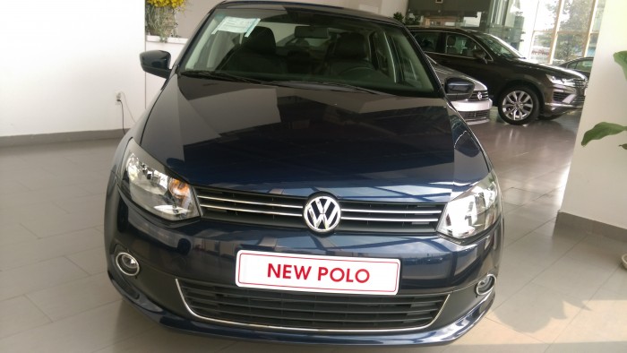 Polo Sedan, xe Đức, nhập nguyên chiếc, giao ngay, tặng nhẫn kim cương, dán phim siêu cấp, bảo dưỡng