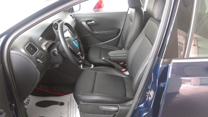 Polo Sedan, xe Đức, nhập nguyên chiếc, giao ngay, tặng nhẫn kim cương, dán phim siêu cấp, bảo dưỡng