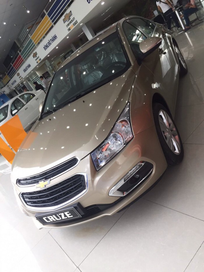 Cần bán xe Chevrolet Cruze LTZ đời 2016, màu bạc, xe đạt chuẩn chất lượng Mỹ