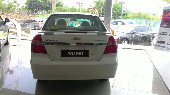 Cần bán xe Chevrolet aveo LTZ đời 2016, màu trắng, xe đạt chuẩn chất lượng Mỹ