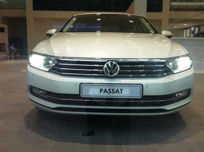 Đẳng cấp số 1 Châu Âu Volkswagen xâm nhập thị trường Việt Nam, VW PASSAT 1.8L ưu đãi 50 triệu tặng dán phim 3M