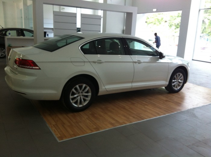 Đẳng cấp số 1 Châu Âu Volkswagen xâm nhập thị trường Việt Nam, VW PASSAT 1.8L ưu đãi 50 triệu tặng dán phim 3M