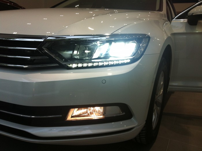 Đẳng cấp số 1 Châu Âu Volkswagen xâm nhập thị trường Việt Nam, VW PASSAT 1.8L ưu đãi 50 triệu tặng dán phim 3M