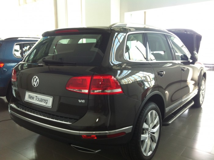 Đẳng cấp dành cho quý doanh nghiệp Volkswagen Touareg 3.6 ưu đãi 5% giá xe tặng bảo dưỡng và dán phim 3M