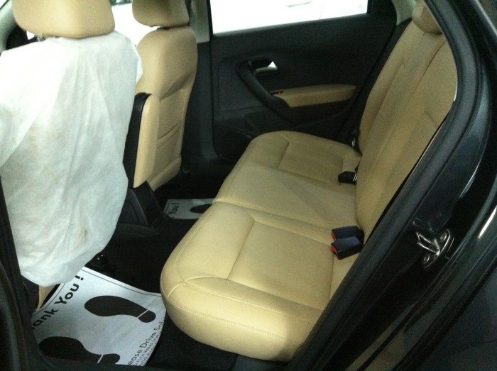 Đẳng cấp Châu Âu Volkswagen POLO 1.6 ưu đãi 30tr+ 1 năm bảo dưỡng+ dán phim 3M.