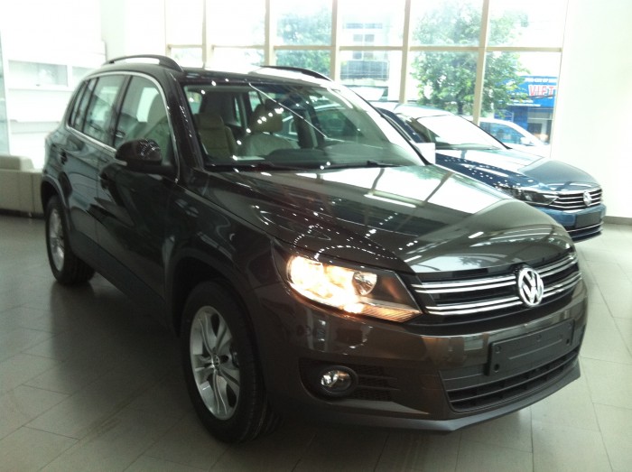 Dòng SUV cao cấp Volkswagen Tiguan 2.0 nhanh tay sở hữu để nhận ưu đãi 30tr tặng bảo dưỡng và dán phim 3M