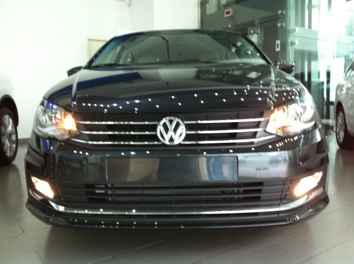 Volkswagen Polo 1.6 GP nhập nguyên chiếc ưu đãi 30tr tặng bảo dưỡng dán phim 3M.