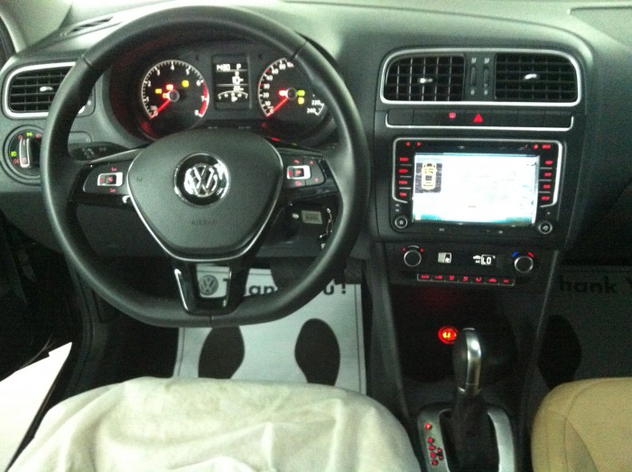 Volkswagen Polo 1.6 GP nhập nguyên chiếc ưu đãi 30tr tặng bảo dưỡng dán phim 3M.