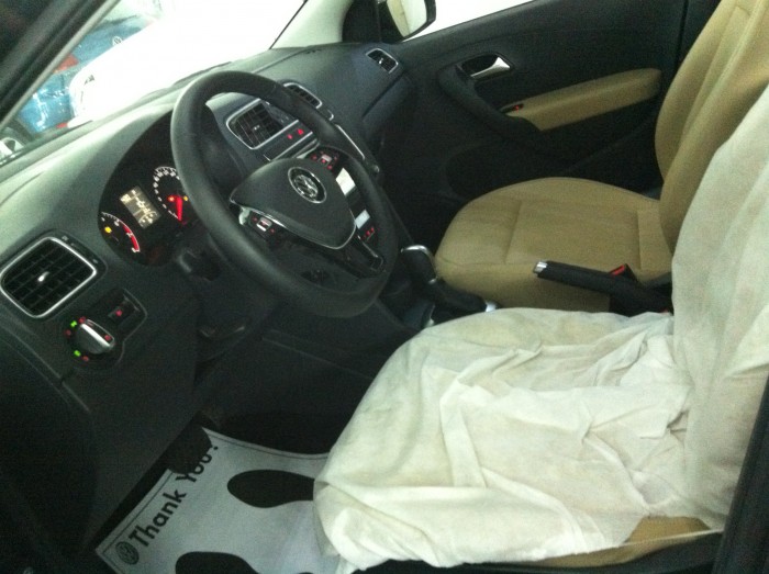 Volkswagen Polo 1.6 GP nhập nguyên chiếc ưu đãi 30tr tặng bảo dưỡng dán phim 3M.