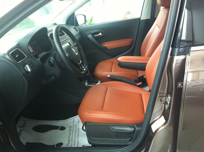 Xe Đức mạnh mẽ chăc chắn nhập khẩu VW Polo 1.6 tặng 30tr, bảo dưỡng, 3M