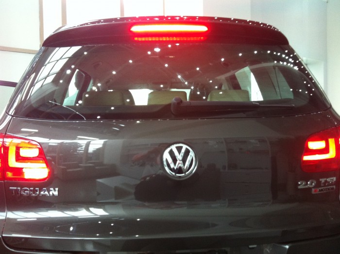 Bán VW Tiguan 2.0L tăng áp nhập Đức tặng 30tr, bảo dưỡng, dán phim 3M.